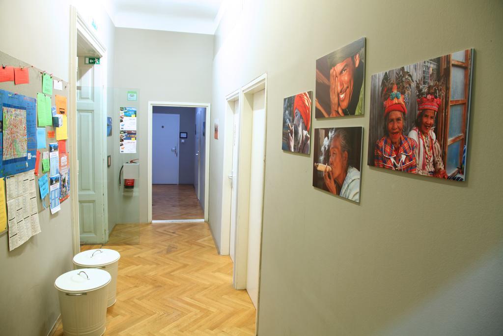 Hostel Zeppelin Ljubljana Exterior photo